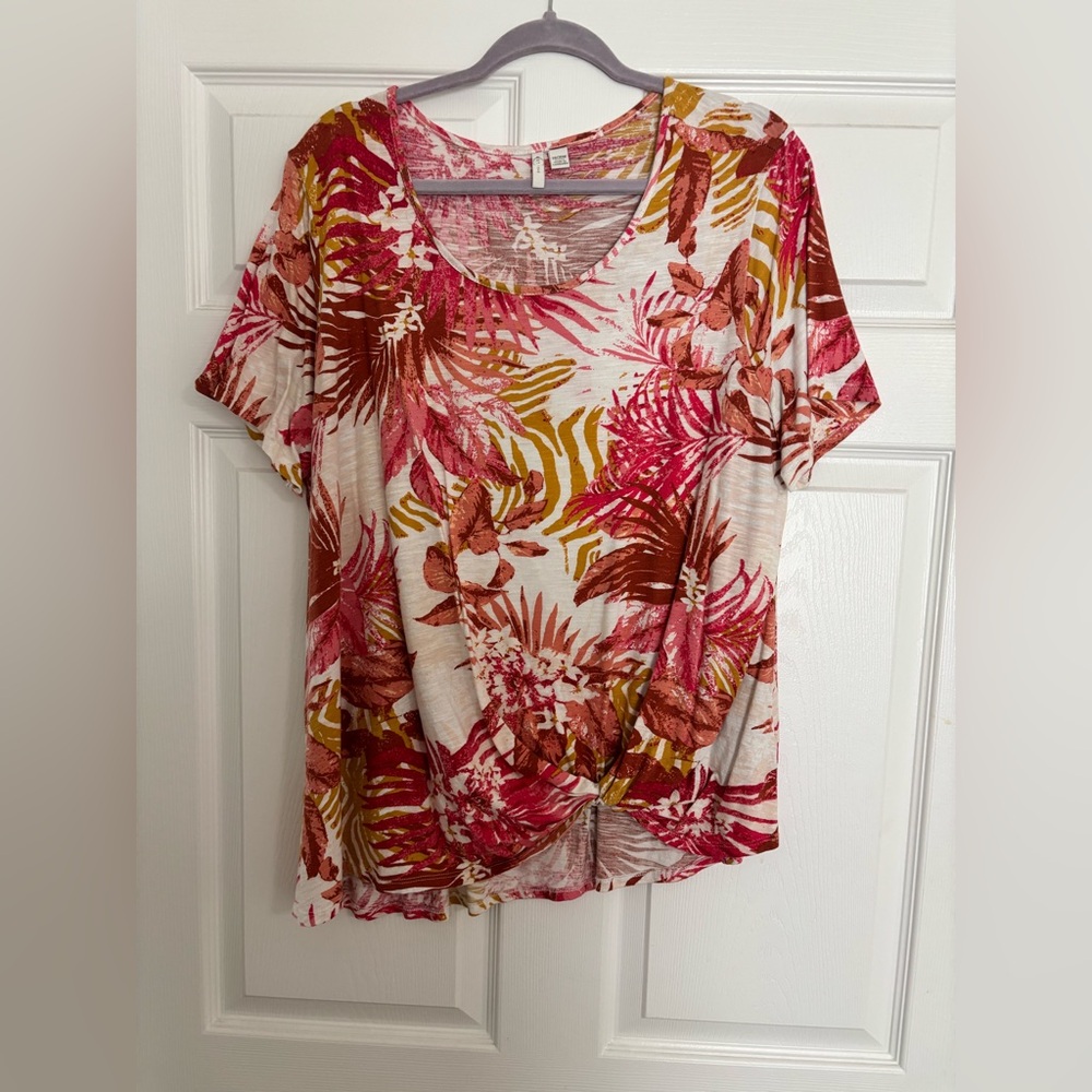 Tropical Twist-Front Short Sleeve Tee